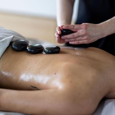 Nordic Hot Stone Massage