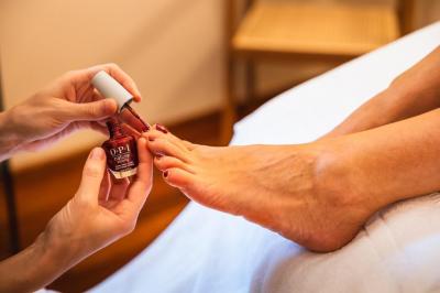 Pedicure mit Lack